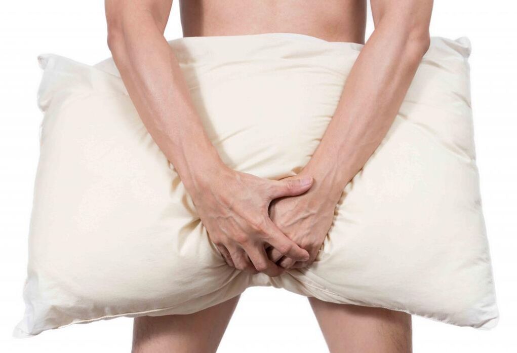 효능을 높이기 위해 운동을 하는 남자